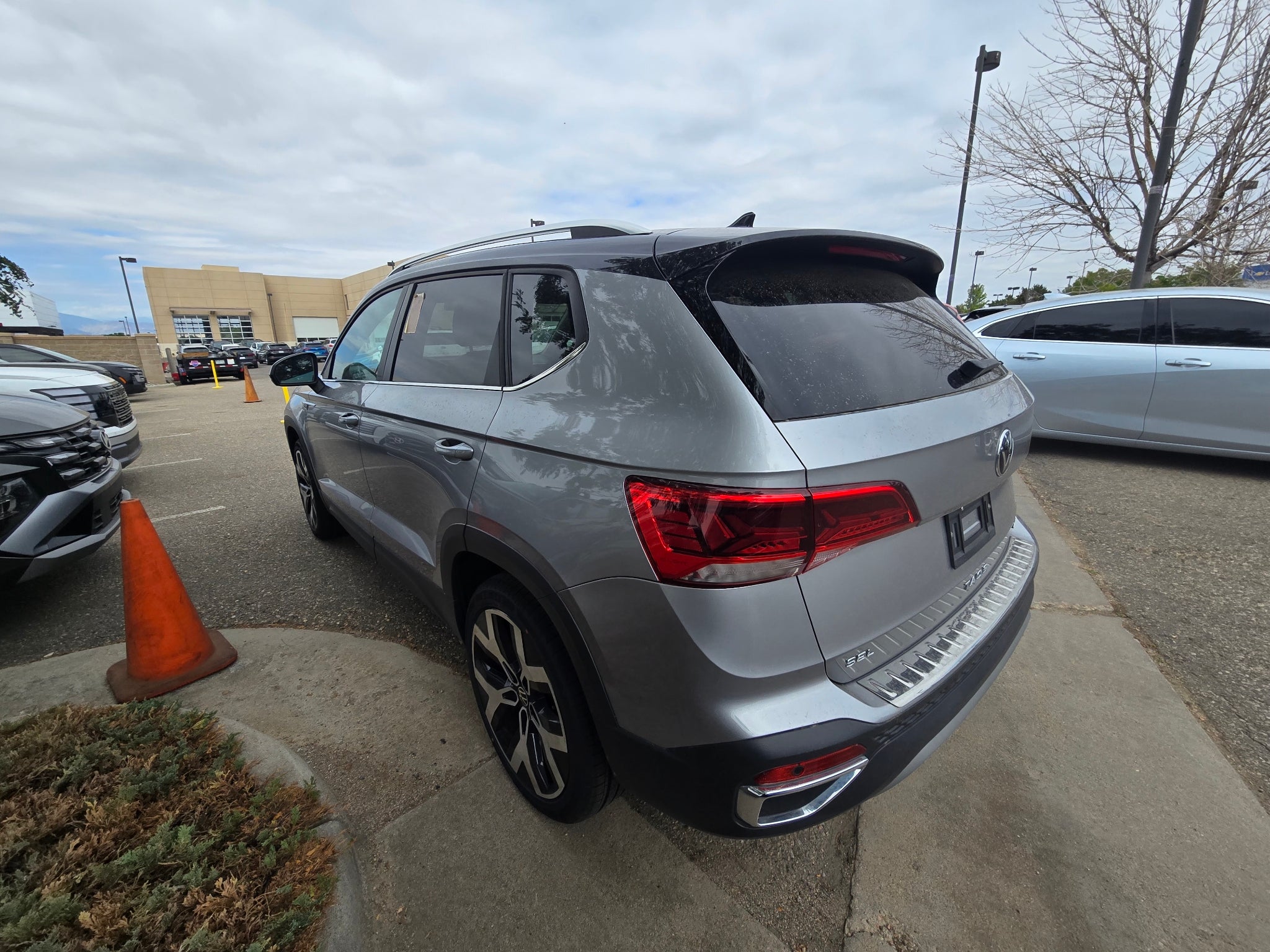 2023 Volkswagen Taos SEL