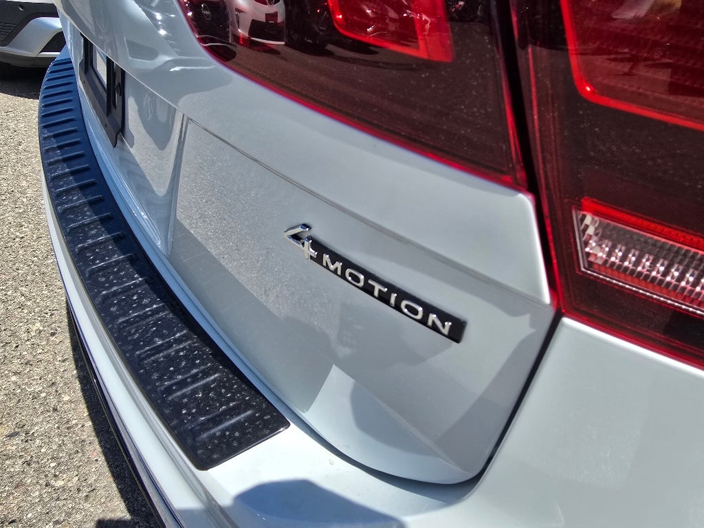 2022 Volkswagen Tiguan SEL R-Line