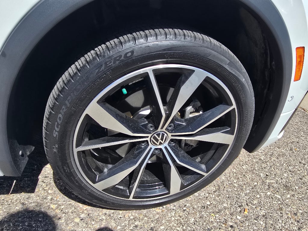 2022 Volkswagen Tiguan SEL R-Line