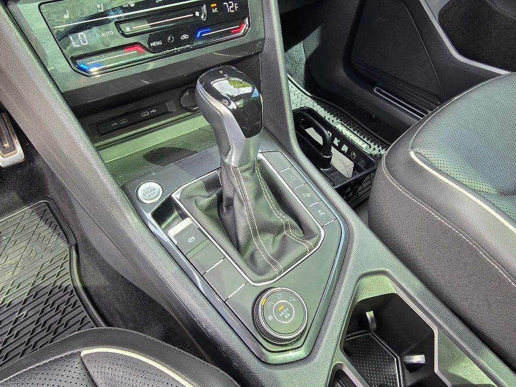 2022 Volkswagen Tiguan SEL R-Line