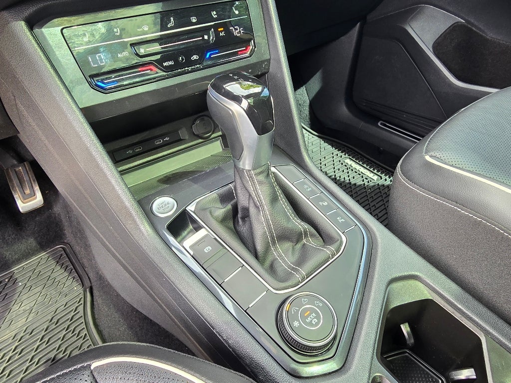 2022 Volkswagen Tiguan SEL R-Line
