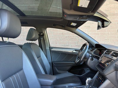 2022 Volkswagen Tiguan SE R-Line Black