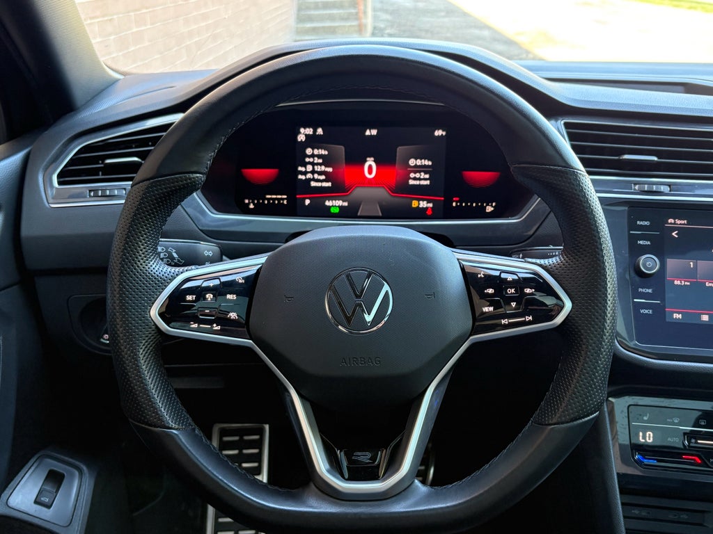 2022 Volkswagen Tiguan SE R-Line Black
