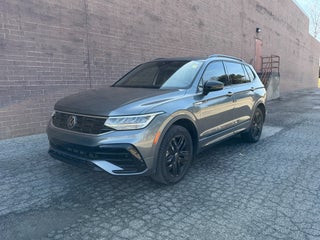 2022 Volkswagen Tiguan SE R-Line Black