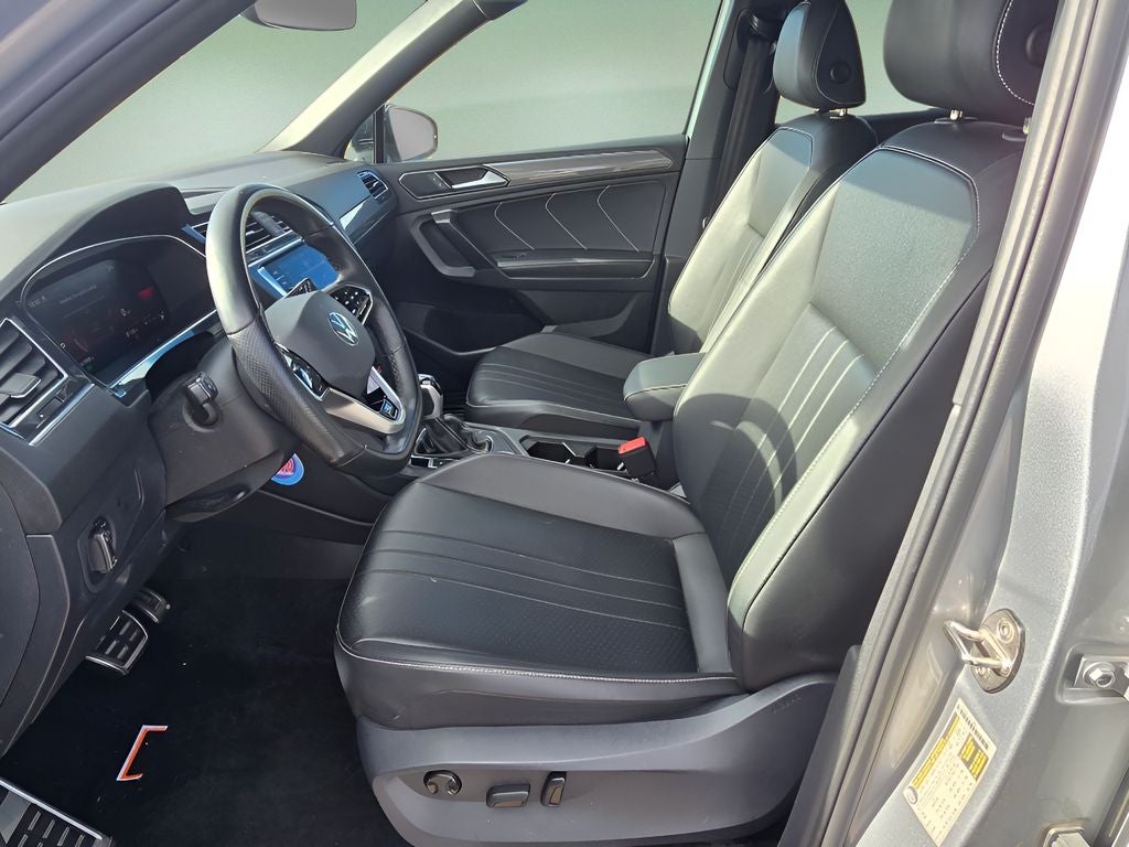 2023 Volkswagen Tiguan SE R-Line Black