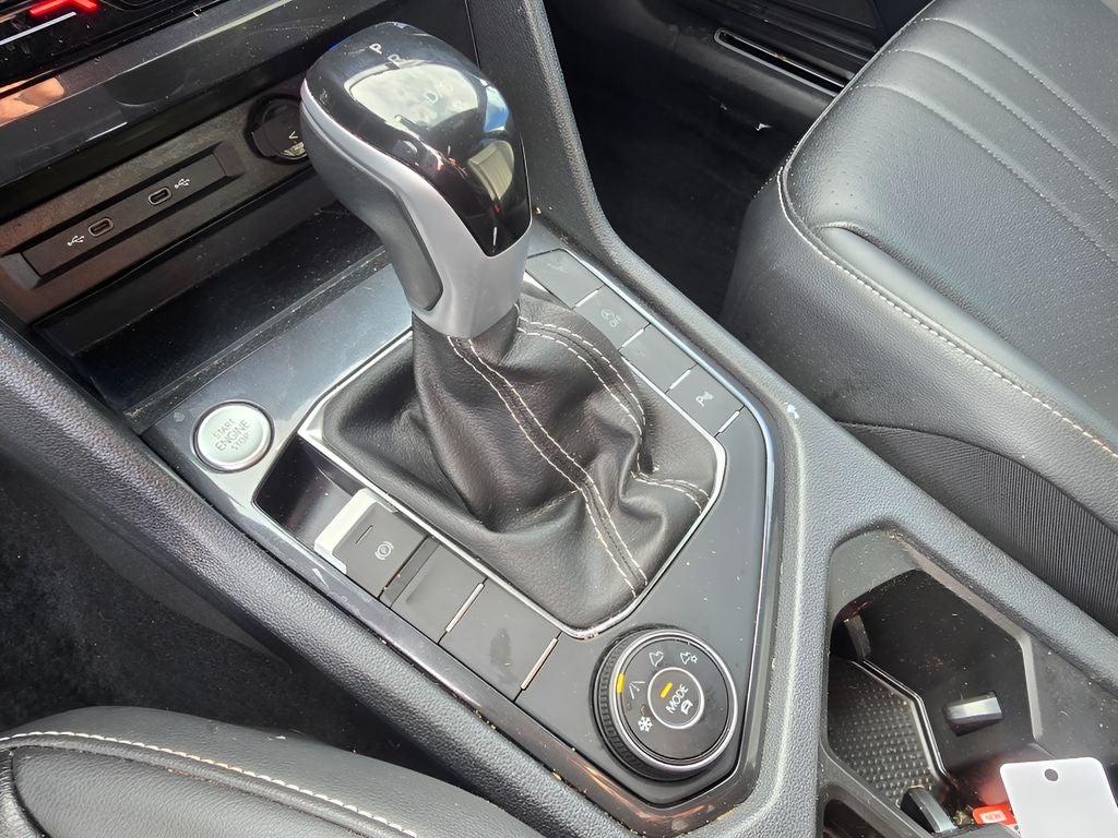 2023 Volkswagen Tiguan SE R-Line Black