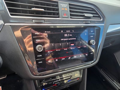 2023 Volkswagen Tiguan SE R-Line Black