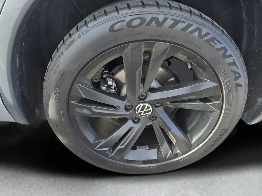 2023 Volkswagen Tiguan SE R-Line Black