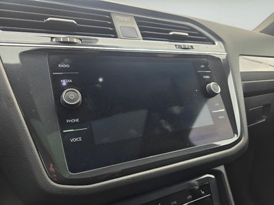 2022 Volkswagen Tiguan SE R-Line Black