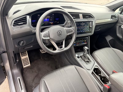 2023 Volkswagen Tiguan SE R-Line Black