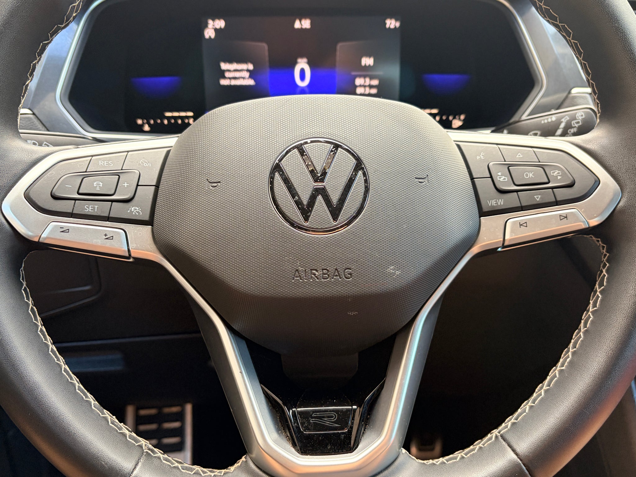 2023 Volkswagen Tiguan SE R-Line Black