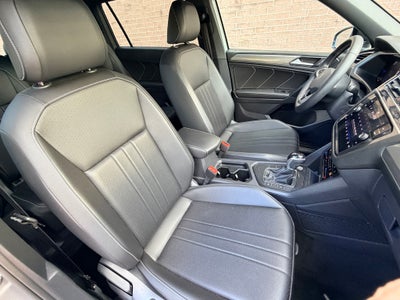 2023 Volkswagen Tiguan SE R-Line Black