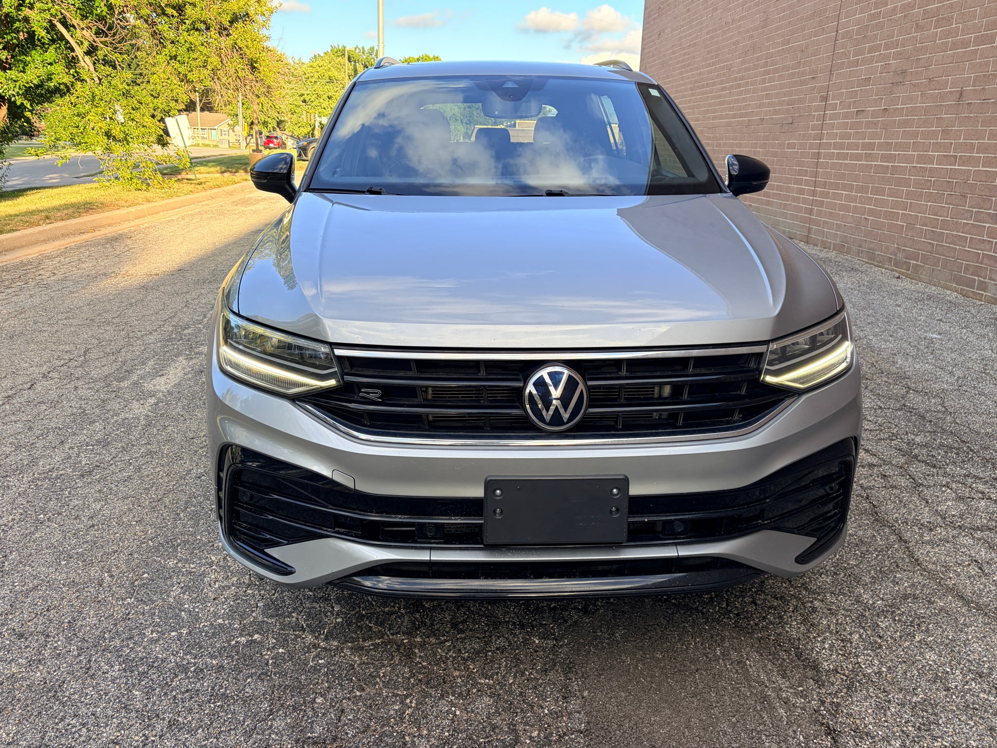 2023 Volkswagen Tiguan SE R-Line Black