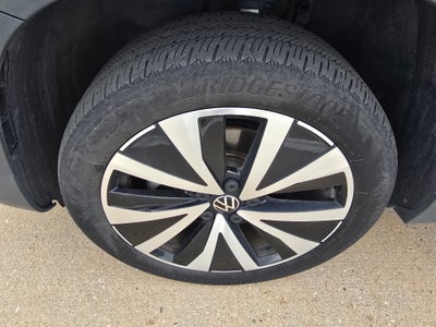 2023 Volkswagen Taos SE