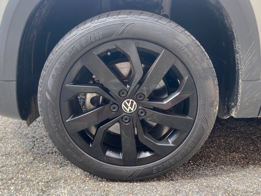 2023 Volkswagen Taos SE