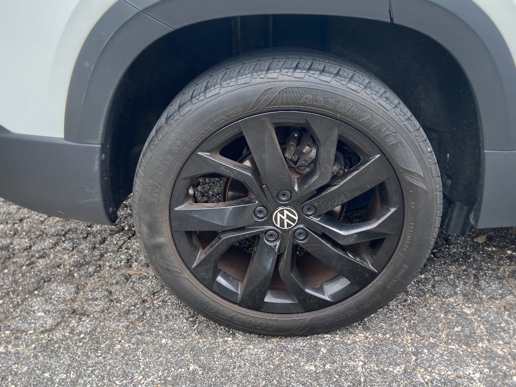 2023 Volkswagen Taos SE