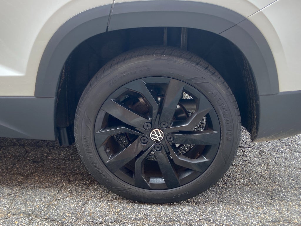 2023 Volkswagen Taos SE