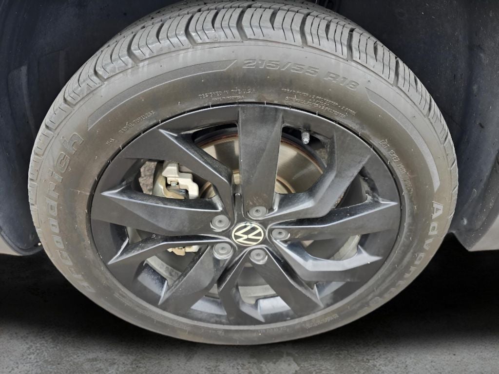 2023 Volkswagen Taos SE