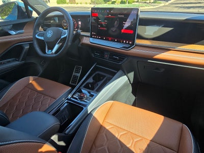 2025 Volkswagen Tiguan SEL R-Line