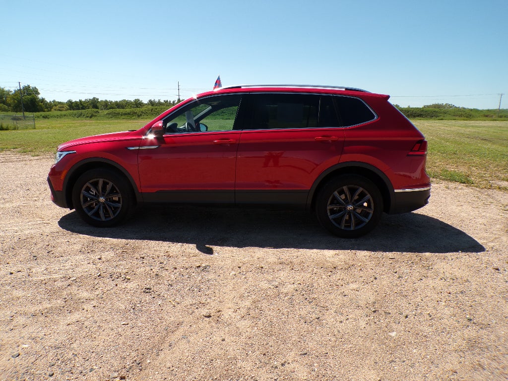 2023 Volkswagen Tiguan SE