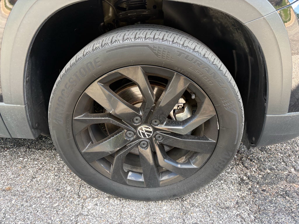 2023 Volkswagen Taos SE