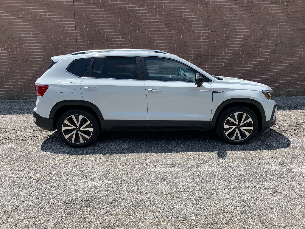 2023 Volkswagen Taos SE