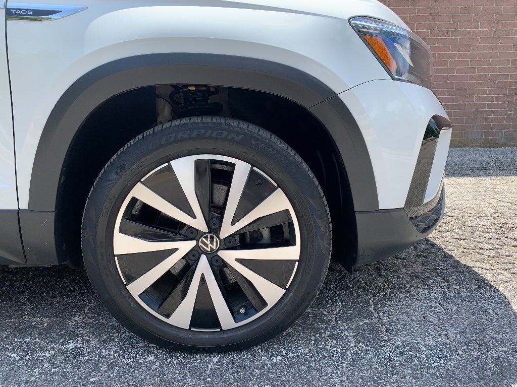 2023 Volkswagen Taos SE