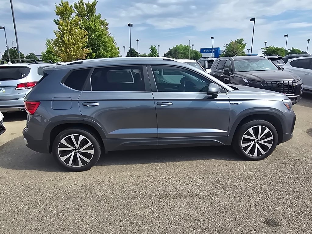 2022 Volkswagen Taos SE
