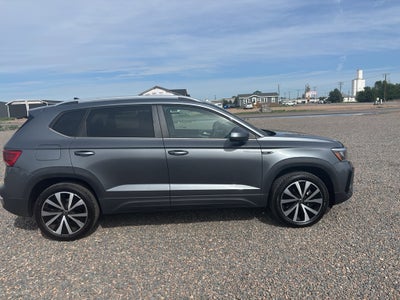 2023 Volkswagen Taos SE