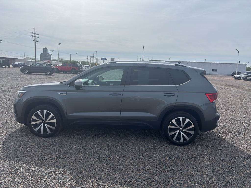 2023 Volkswagen Taos SE
