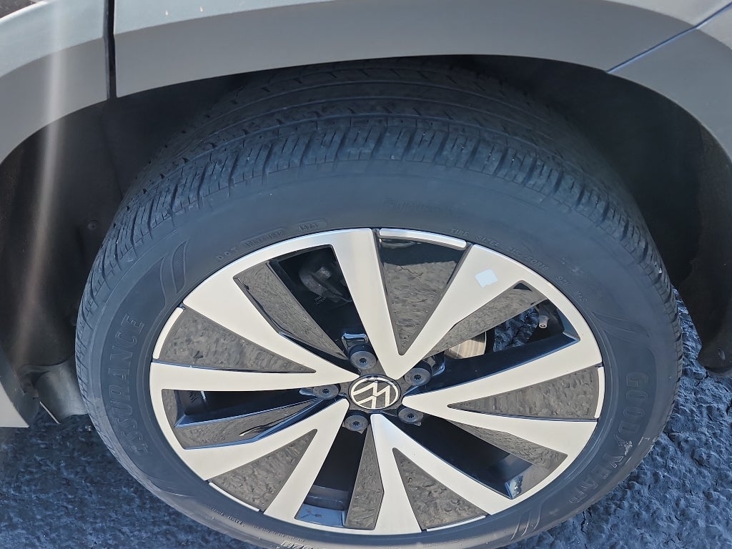 2024 Volkswagen Taos SE