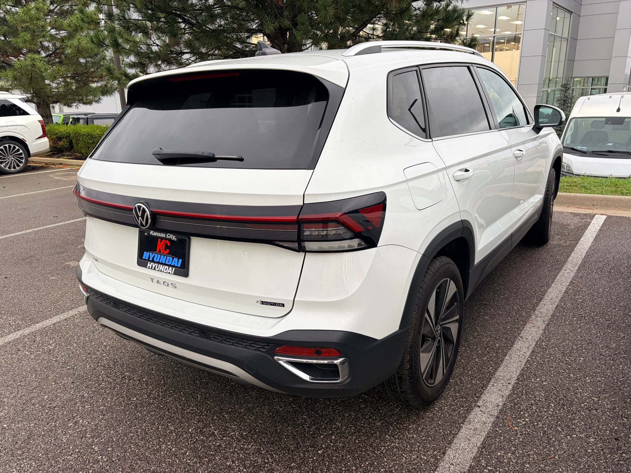 2025 Volkswagen Taos SE