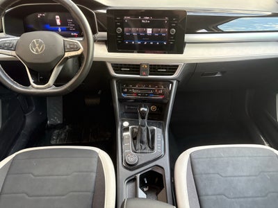 2025 Volkswagen Taos SE