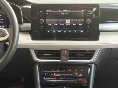 2025 Volkswagen Taos SE