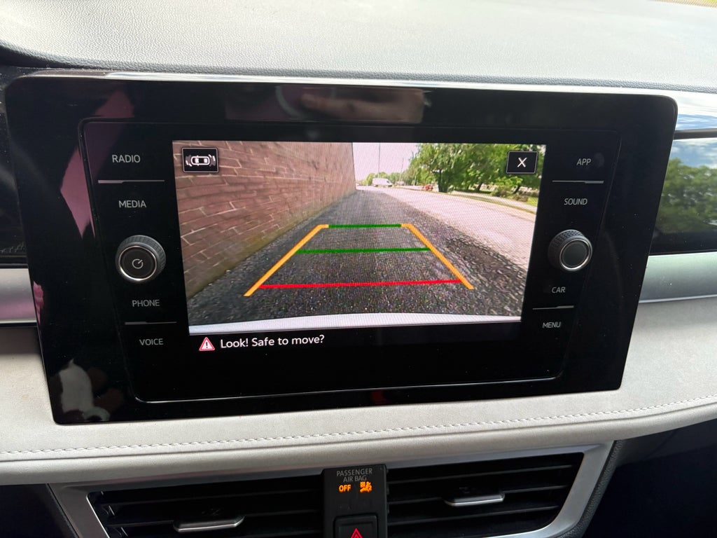 2025 Volkswagen Taos SE