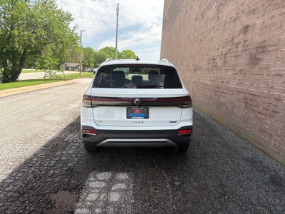2025 Volkswagen Taos SE
