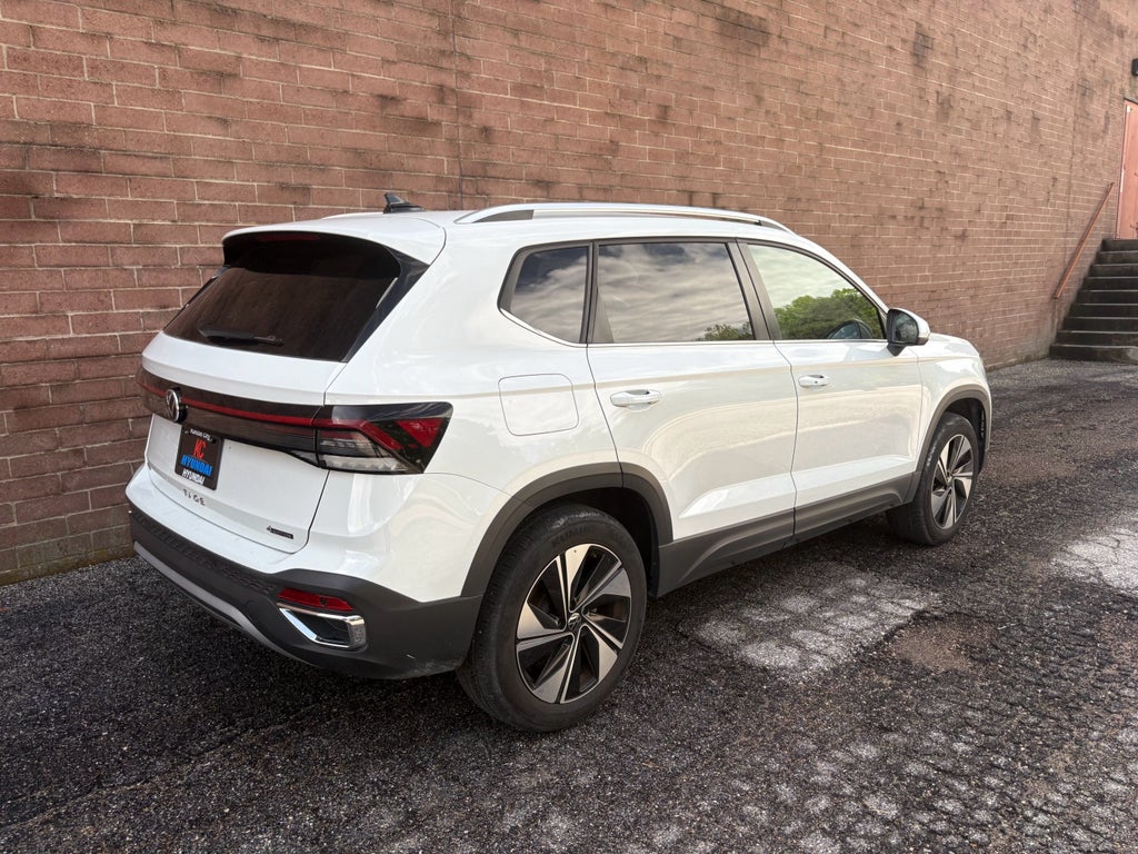 2025 Volkswagen Taos SE