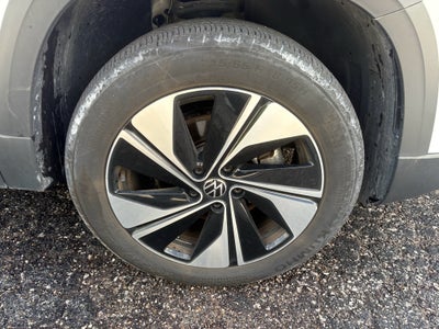 2025 Volkswagen Taos SE