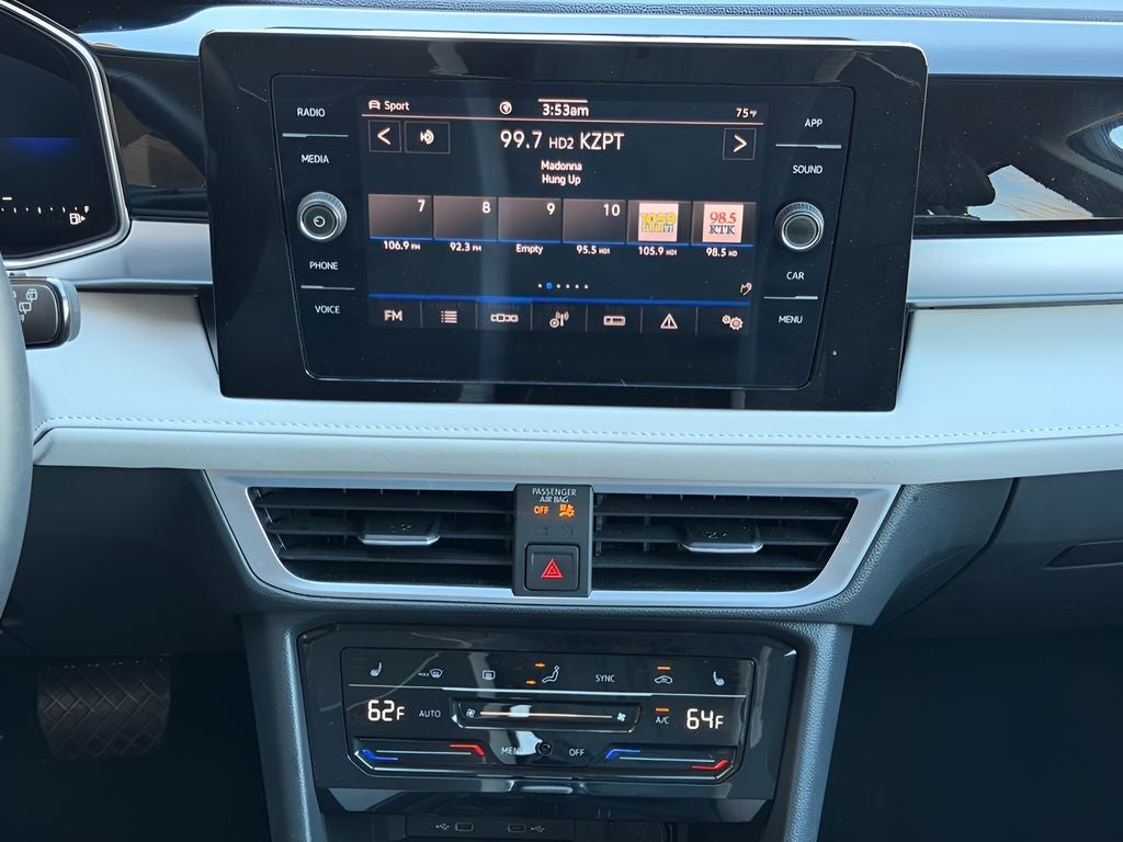 2025 Volkswagen Taos SE