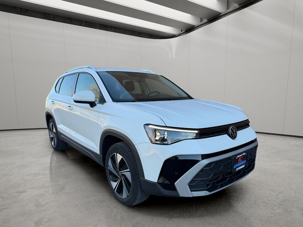2025 Volkswagen Taos SE