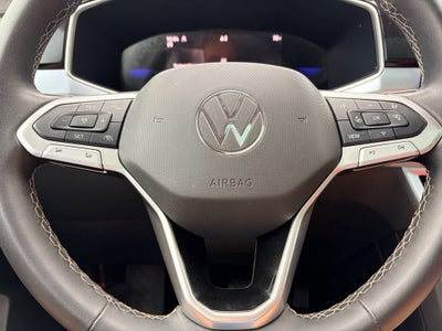 2025 Volkswagen Taos SE