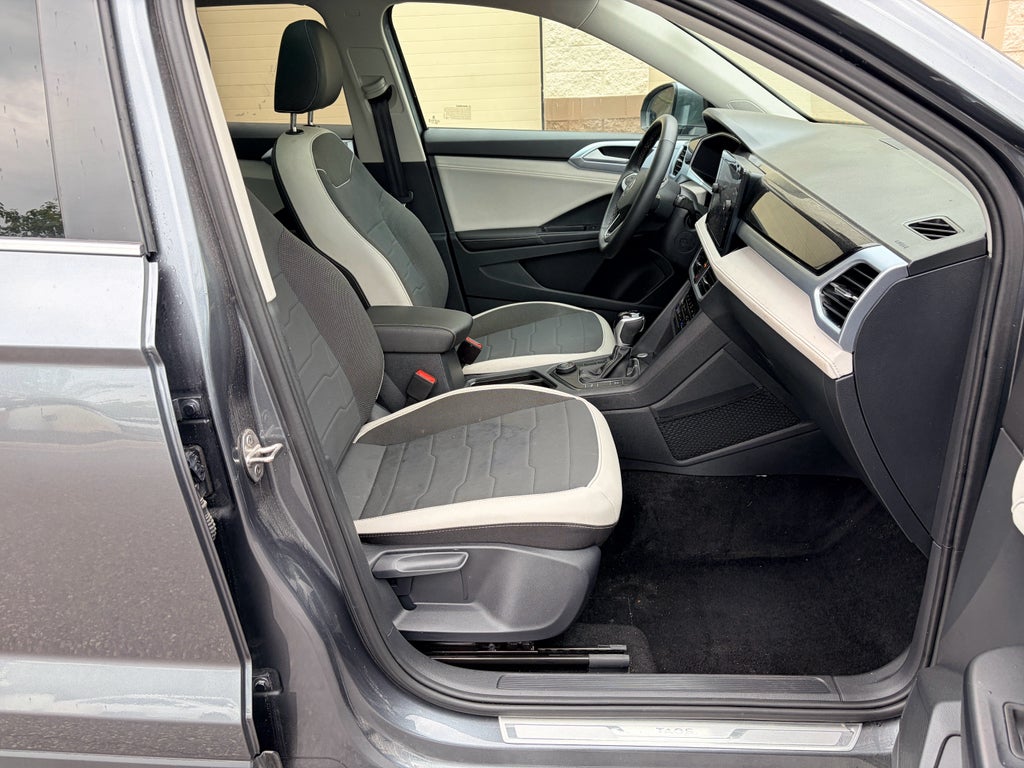 2025 Volkswagen Taos SE