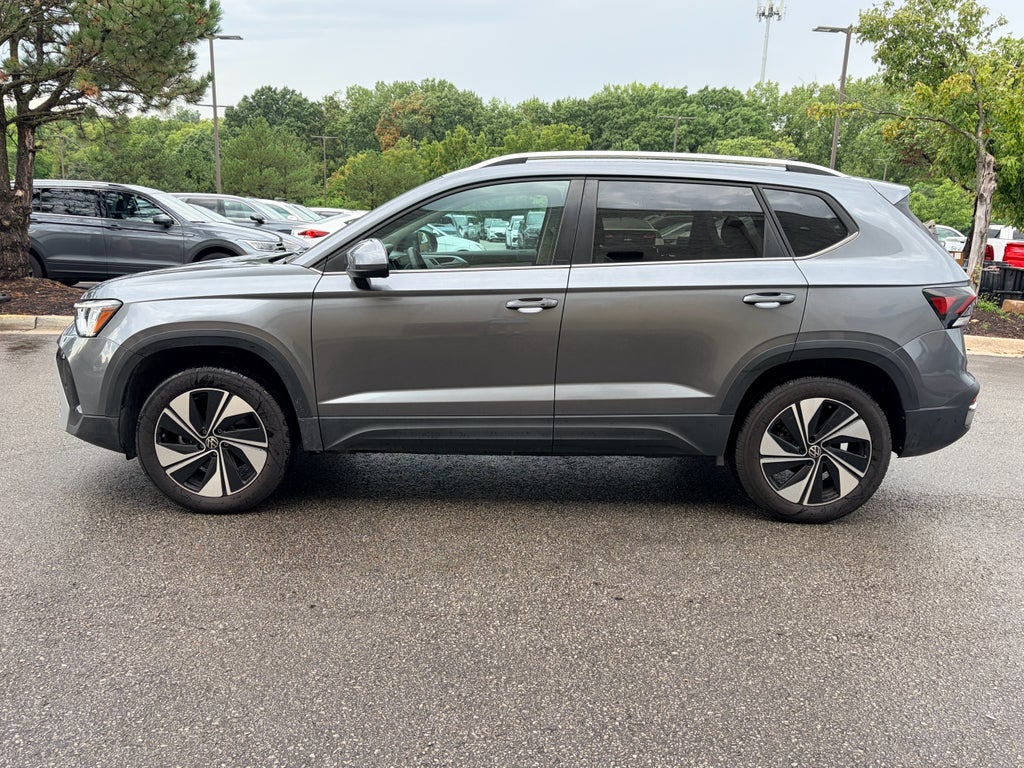 2025 Volkswagen Taos SE