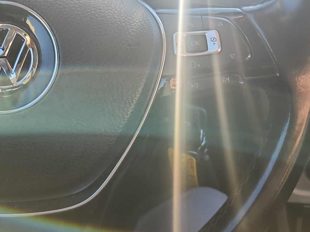 2016 Volkswagen Golf TSI S