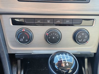 2016 Volkswagen Golf TSI S