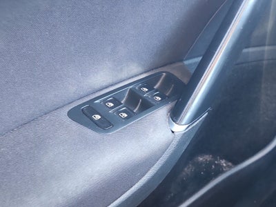 2016 Volkswagen Golf TSI S