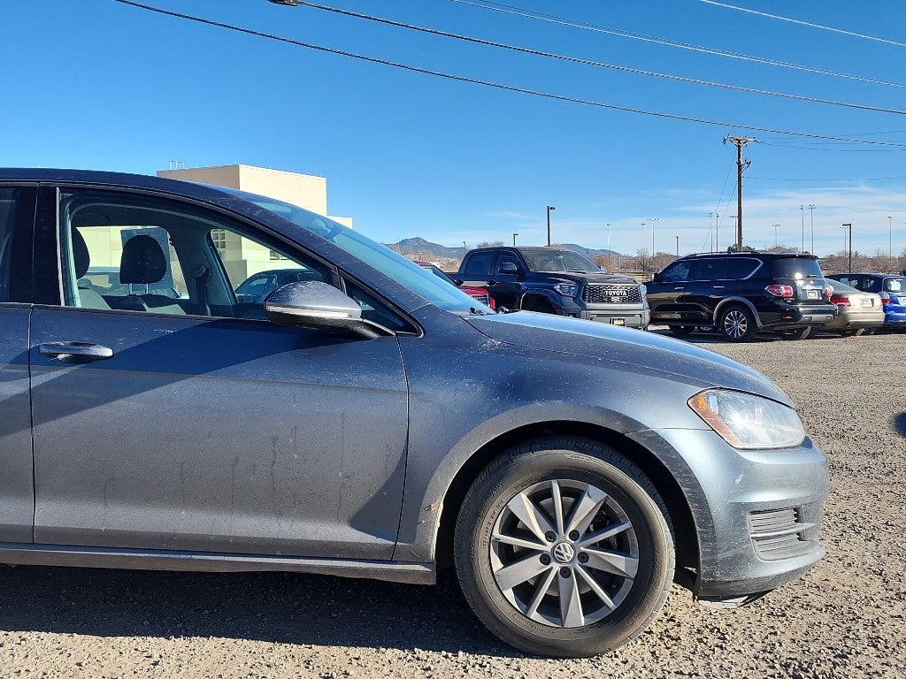 2016 Volkswagen Golf TSI S