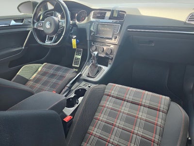 2017 Volkswagen Golf GTI S