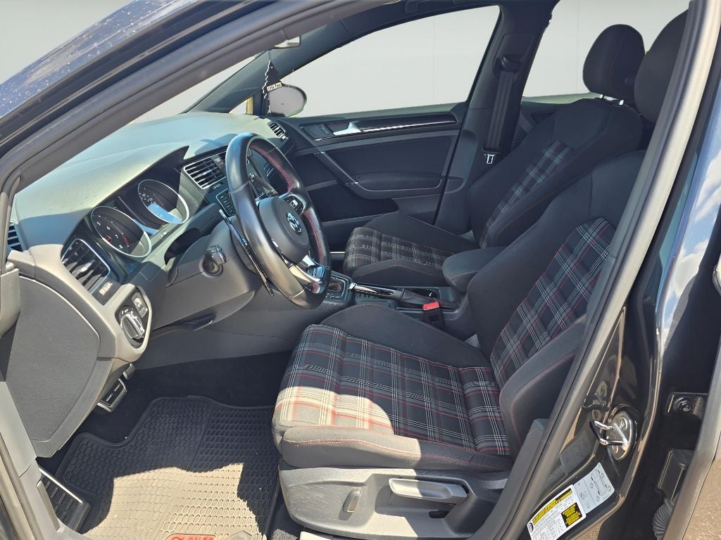 2017 Volkswagen Golf GTI S