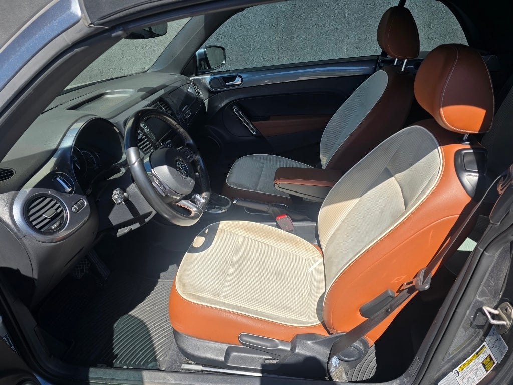 2017 Volkswagen Beetle Convertible 1.8T Classic